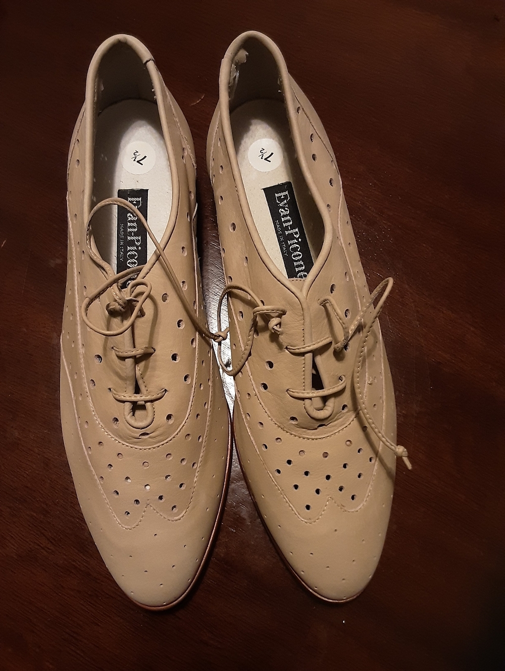 Evan Picone Beige Perforated Oxford Flats Size 7.5